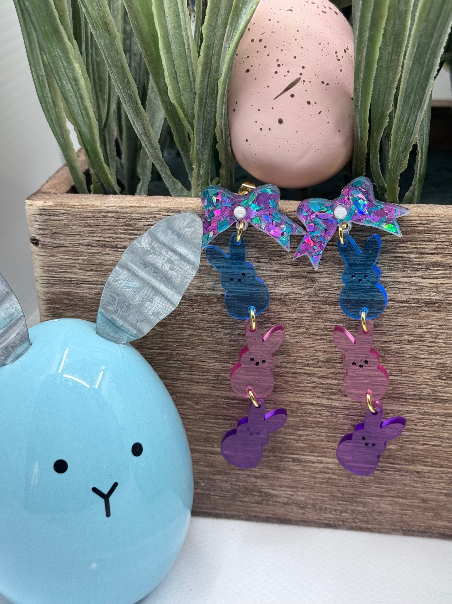 Peep Dangle